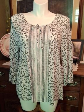 Como Vintage Cream and Black Floral Print Tie-Front Tunic